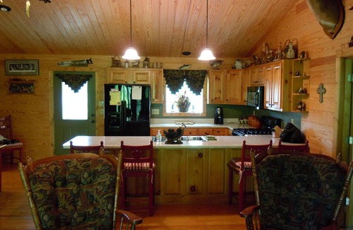 Helen Cabina | Cabaña en el río Soque ... ¡Excelentes tarifas! 7ma noche gratis