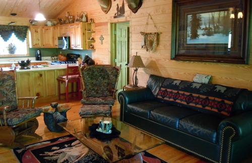 Helen Cabina | Cabaña en el río Soque ... ¡Excelentes tarifas! 7ma noche gratis