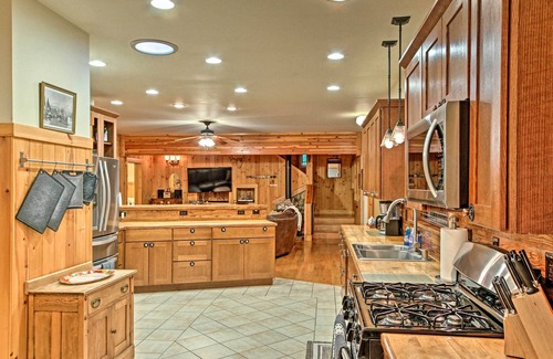 Ashford Cabaña | Cabin + Studio: 5 Mi to Mt Rainier Nat'l Park