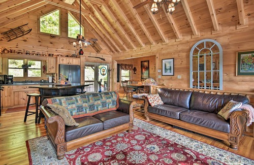 Sylva Cabina | ¡NUEVO! Cabina con barbacoa + juegos, paseo a Blue Ridge Parkway