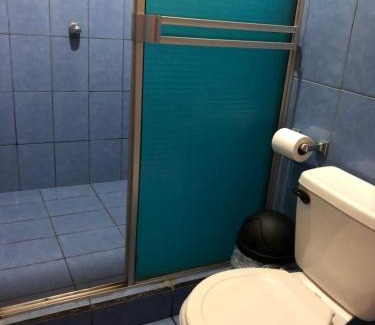 Puntarenas Hotel | Cabinas Yolymar