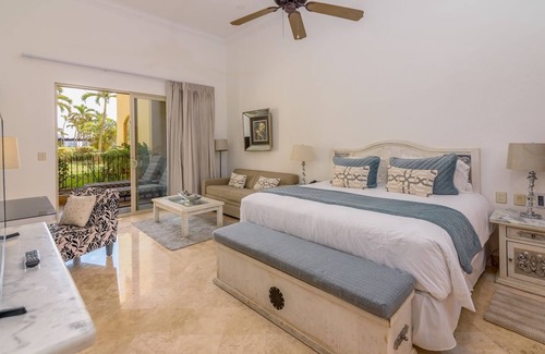 Los Cabos Complejo | Swimmable Beach-CABO Villa La Estancia Resort & Spa-HERMOSA villa en planta baja!