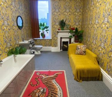 Dolgellau Cama Y Desayuno | Cader en suite at Pen Y Coed Hall exclusive Luxury Hot Tub