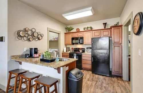 South Jordan Apartamento | Cal-King Suite, Ground Floor & Outdoor Adventures!