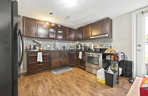 Hawkwood Casa | Calgary - Mountains and Ski