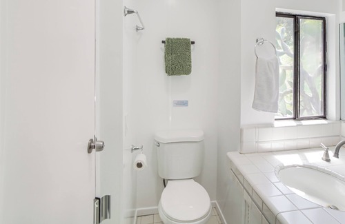 Fernwood Cabina | California Cabin w/ Stunning Mountain Views!