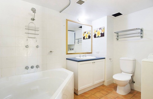 Coolangatta Apartamento | Calypso Plaza Resort Unit 217 - Ubicación en primera línea de playa en Coolangatta Central