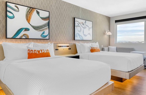 Burbank Hotel | Cambria Hotel Burbank Airport