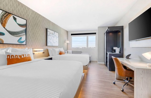 Burbank Hotel | Cambria Hotel Burbank Airport