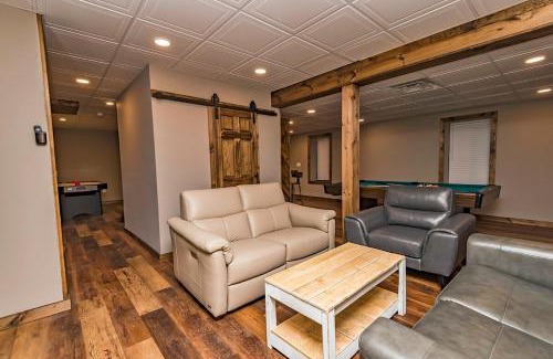 Cresco Casa | CamelbackSki Mts,Firepit,Hottub,4BR&BonusRoom,Casino,Linens!