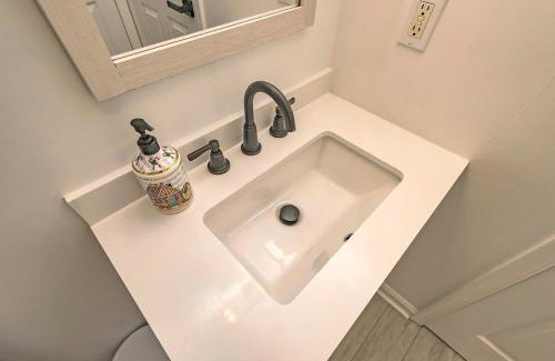 Cresco Casa | CamelbackSki Mts,Firepit,Hottub,4BR&BonusRoom,Casino,Linens!