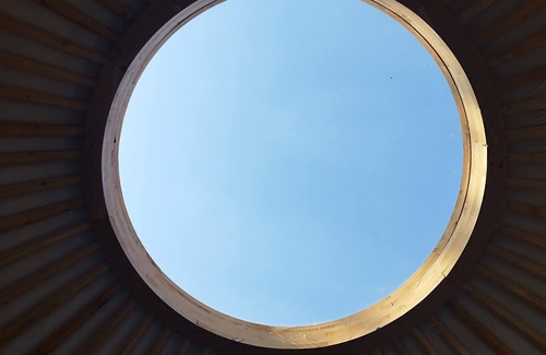 Brugelette Cabina | Camellia is a beautiful yurt 10 minutes walk from Pairi Daiza