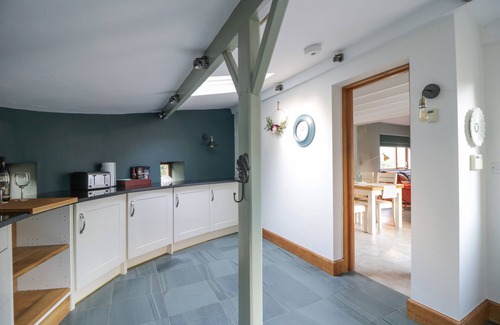 Stainburn Cabaña | CAMERTON HALL COTTAGE, pet friendly, with open fire in Cockermouth