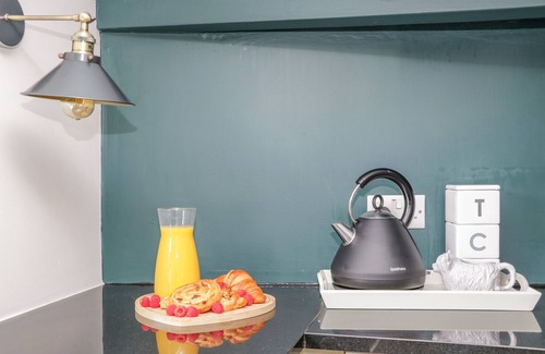 Stainburn Cabaña | CAMERTON HALL COTTAGE, pet friendly, with open fire in Cockermouth