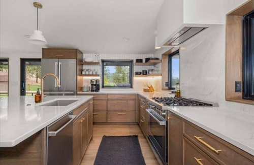 Wellpinit Cabina | Camp Fun - where adults + kids always have fun!