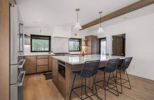 Wellpinit Cabina | Camp Fun - where adults + kids always have fun!