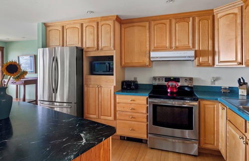 Shelburne Cabaña | Camp Roosevelt on Lake Champlain