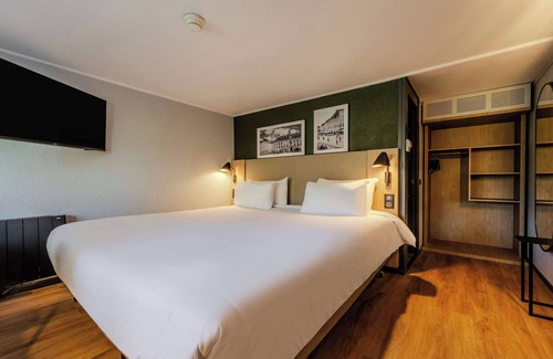Sannois Hotel | Campanile NATURE - Sannois Ermont