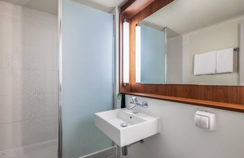 Toulouse North Hotel | Campanile NATURE - Toulouse Nord L'Union