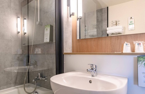 Route d'Arles Hotel | Campanile PRIME - Nîmes Centre