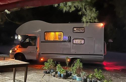Tirana Alquiler De Eote | Camper motorhome Tirane Albania Rental Loreli