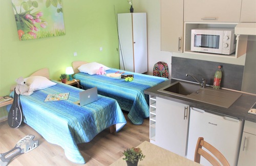 Merdrignac Alquiler De RV | Camping Le Val de Landrouet