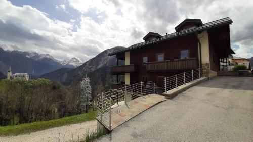 Valle di Cadore Apartamento | CAMPO BASE CADORE MONOLOCALE MANSARDA con park auto e garage moto