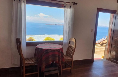 Isla del Sol Cabina | Campo Santo