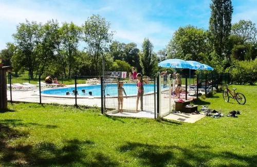 Montbarrey Casa | Camping Les 3 Ours *** - Freelodge Confort 3 habitaciones 5 Personas
