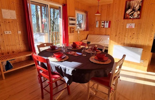 Peyrignac Chalet De Esquí | Campsite LA GARENNE *** - 15 Chalet Les Pivoines 40m2 + TV + Covered terrace+ Dishwasher 5 people