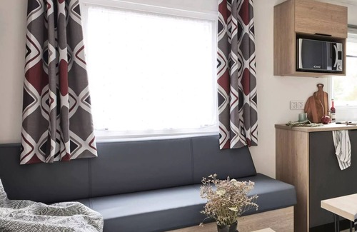 Saint-Maximin Casa | Campsite Le Pré des Moines * - CAPUCINE + mobile home 3 bedrooms 2 to 8 people - 2 people included in the price