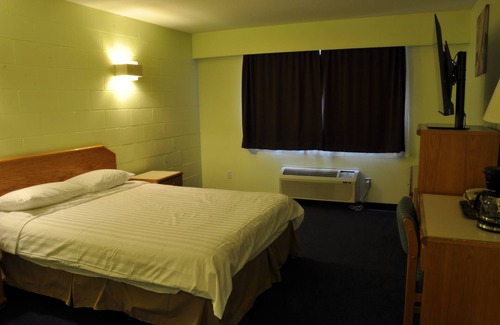 Lillooet Hotel | Canadas Best Value Inn Mile 0