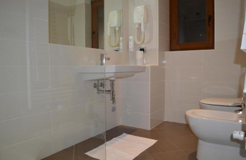 L'Aquila Hotel | Canadian Hotel