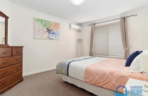 South Yunderup Casa | Canal Elegance In Yunderup