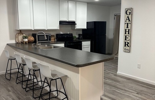 Higgston Cabaña | Canary Cottage in Beautiful Ailey, GA