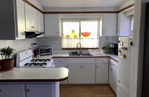 Colinas del Mar Casa | Canary house. 2BR/2BA Pets are welcome.