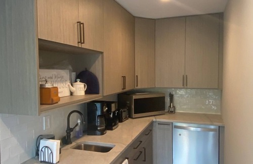 Danbury Casa | Candlewood Lake Perfection: Casa grande con piscina en el lago con capacidad para 13-19.