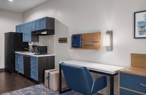 Alexandria Hotel | Candlewood Suites Alexandria by IHG