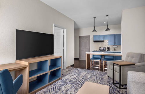 Alexandria Hotel | Candlewood Suites Alexandria by IHG