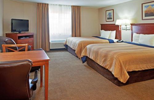 Aurora Hotel | Candlewood Suites Aurora-Naperville by IHG