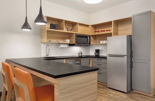 Bessemer Hotel | Candlewood Suites Bessemer - Birmingham SW by IHG