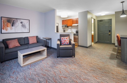 Danvers Hotel | Candlewood Suites Boston North Shore Danvers by IHG