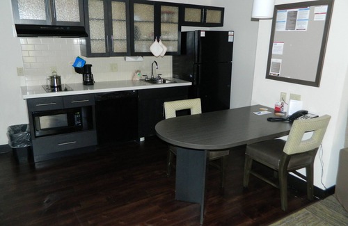 Harrisburg - Hershey Hotel | Candlewood Suites Harrisburg - Hershey by IHG