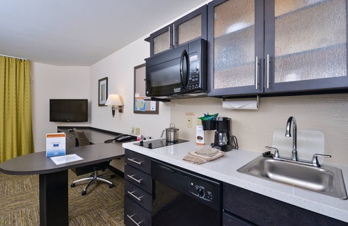 Harrisburg - Hershey Hotel | Candlewood Suites Harrisburg - Hershey by IHG