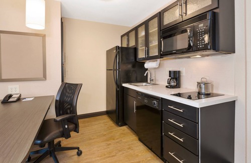 Rocky Mount Hotel | Candlewood Suites Rocky Mount by IHG