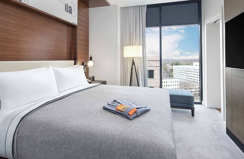 Midtown Hotel | Canopy by Hilton Atlanta Midtown