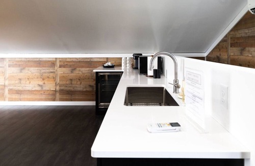 Moorcroft Cabina | Canyon Hideout at Devils Tower