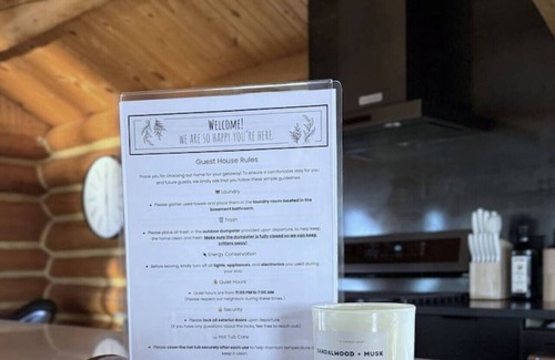 Moorcroft Cabina | Canyon Hideout at Devils Tower