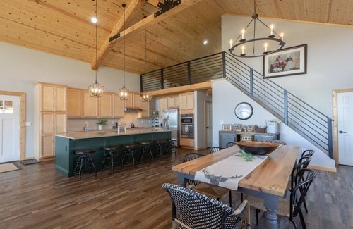 Star Valley Ranch Casa | Retiro de Canyon Pines | Deslizarse de la cubierta | Jacuzzi | Increíble vista