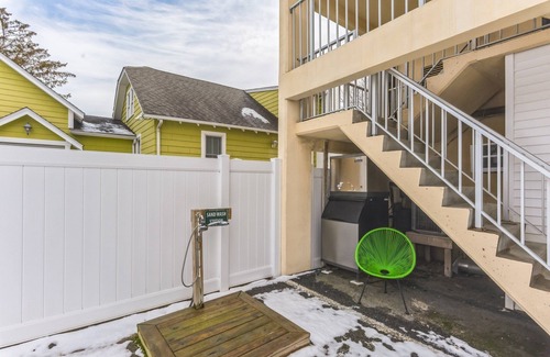 Rehoboth Beach Apartamento | Cape Suites Room 1 - Free Parking!